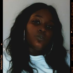 Meet your Posher, Farida